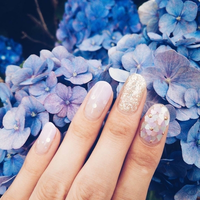梅雨を楽しむ「紫陽花ネイル」が上品で素敵!しっとり輝く指先に癒されて♡