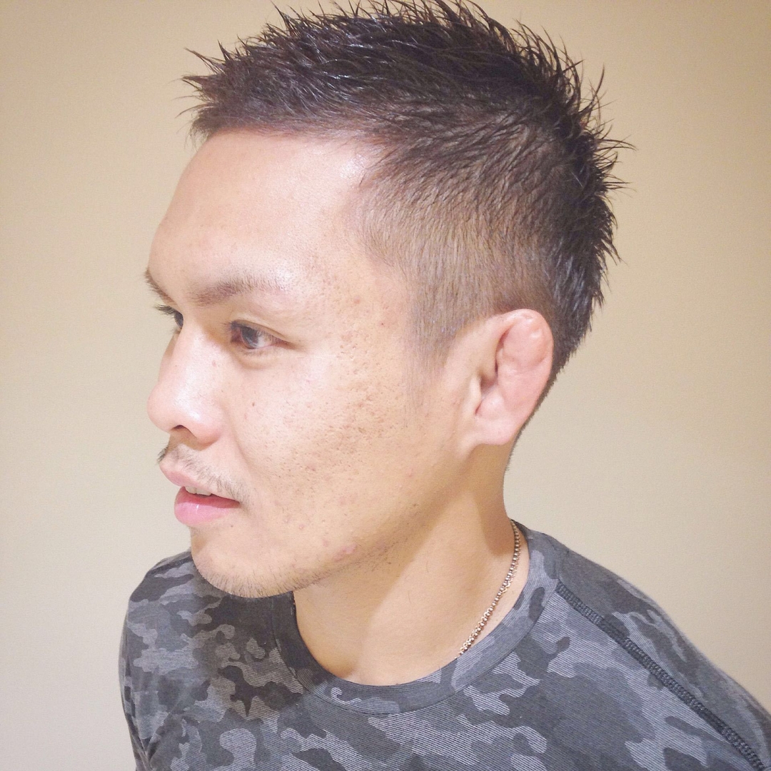 藤枝晃也さんのヘアスタイル 自分らしいメンズ刈り上げp Tredina