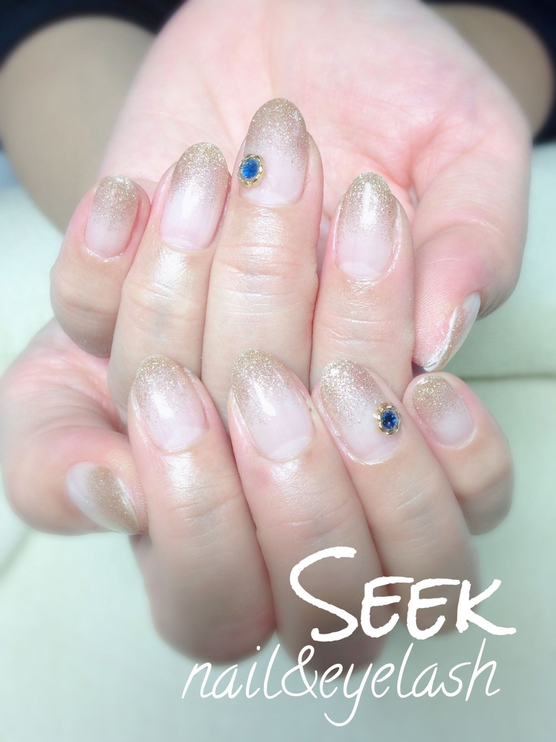 Seek Nail さんのネイルデザイン シンプルな中に際立つサファイア Tredina