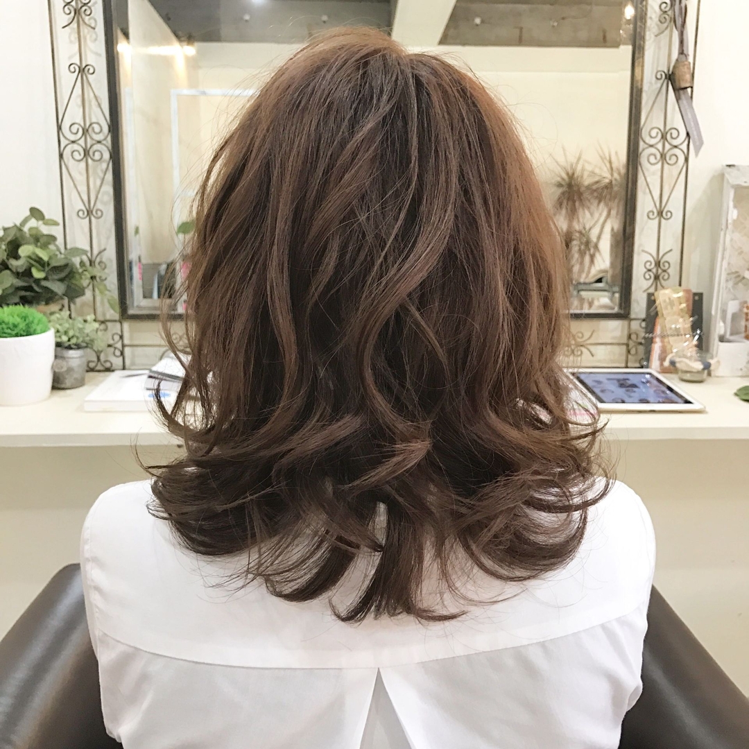 Yusuke Nakamuraのヘアスタイル ミディアム アッシュ Jカール Tredina