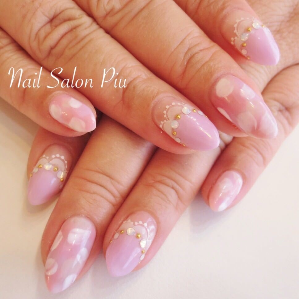 Nail Salon Piuのネイルデザイン 大人可愛い 春ネイル フレンチネイル Tredina