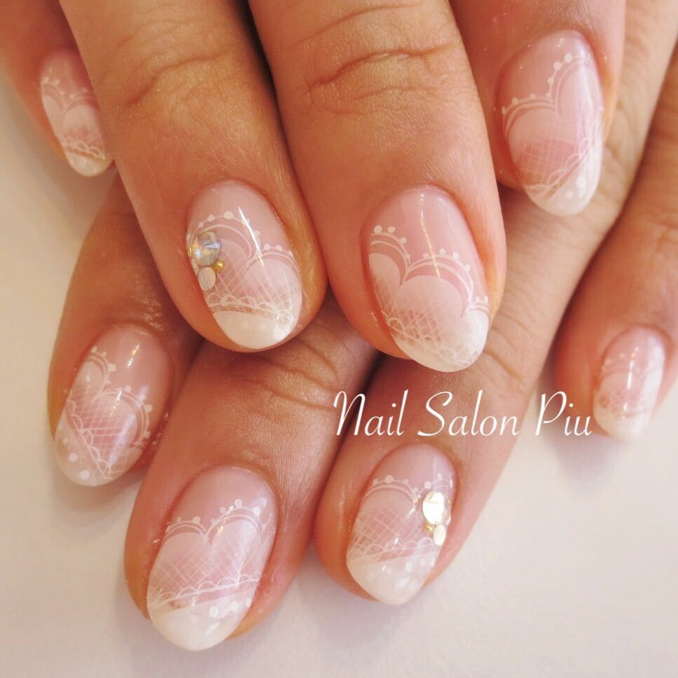 Nail Salon Piuのネイルデザイン レース ブライダル 手描きアート Tredina