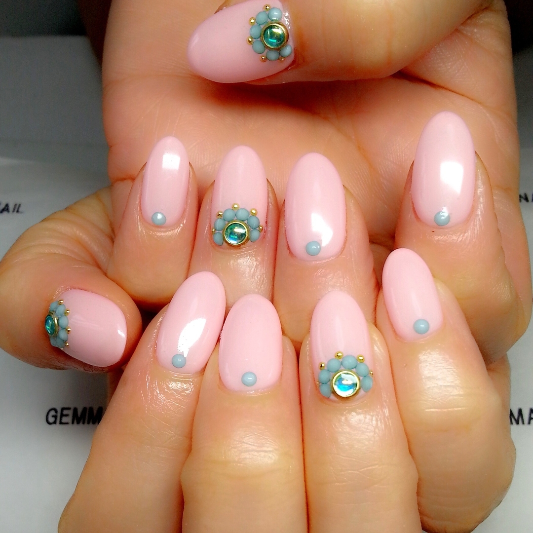 六本木ネイルサロン Gemma Nail のネイルデザイン 夏ネイル ピンクネイル ターコイズネイル Tredina