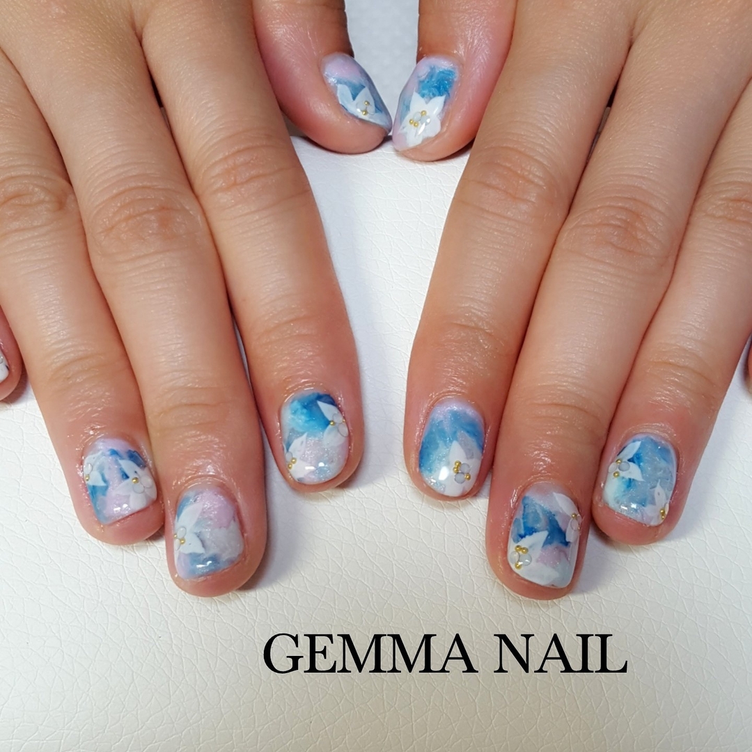 六本木ネイルサロン Gemma Nail のネイルデザイン 夏ネイル お花ネイル 六本木ネイルサロン Tredina