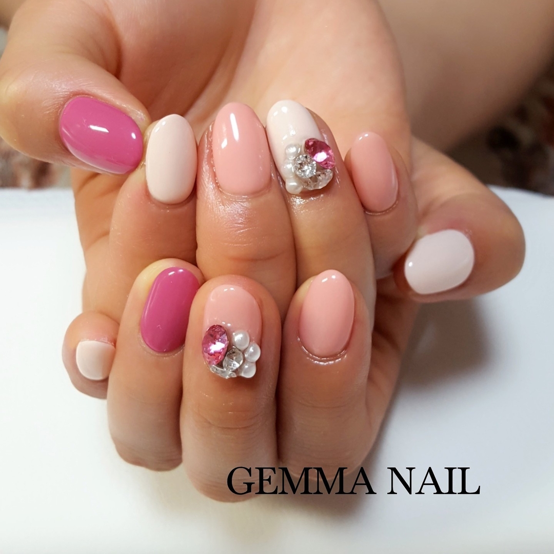 六本木ネイルサロン Gemma Nail のネイルデザイン 秋ネイル ビジューネイル 六本木ネイルサロン Tredina