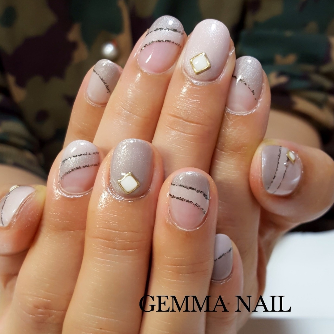 六本木ネイルサロン Gemma Nail のネイルデザイン ダブルフレンチ