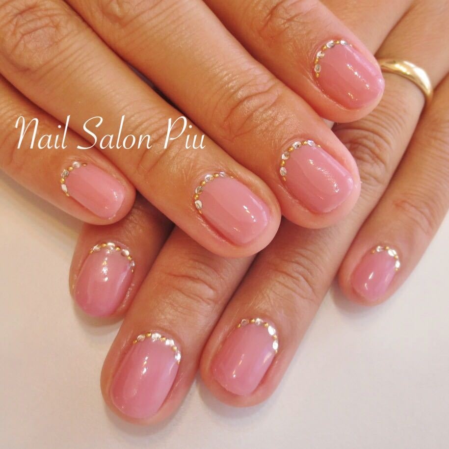 Nail Salon Piuのネイルデザイン ピンク 大人可愛い シンプルネイル Tredina