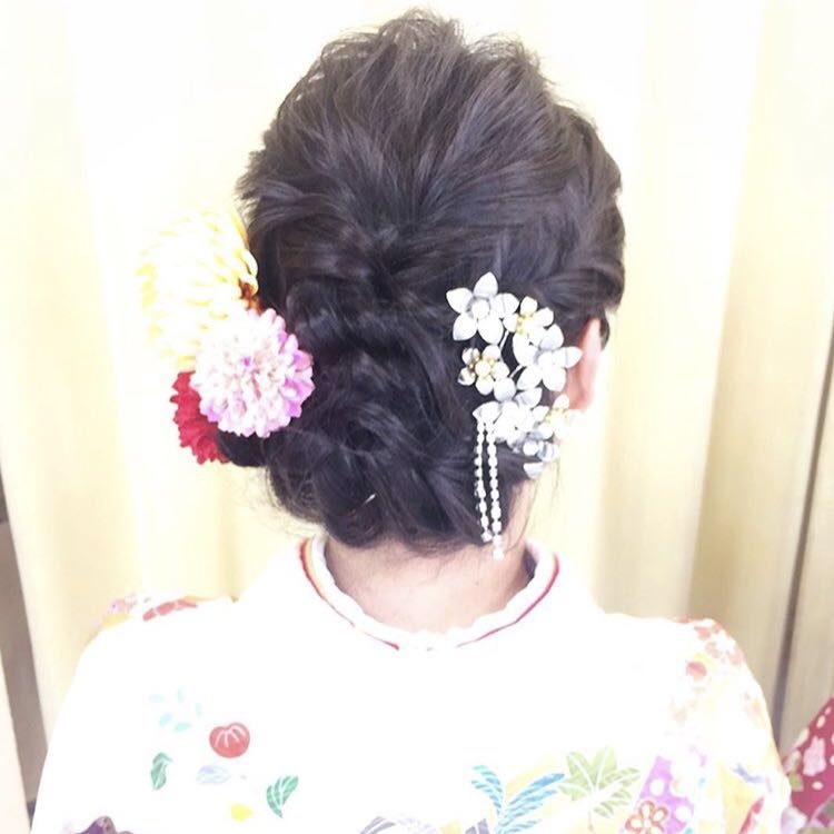 渡辺由里絵のヘアスタイル カワイイ 編み込み 成人式 Tredina