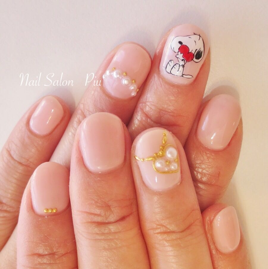 Nail Salon Piuのネイルデザイン キャラネイル スヌーピー ハート Tredina