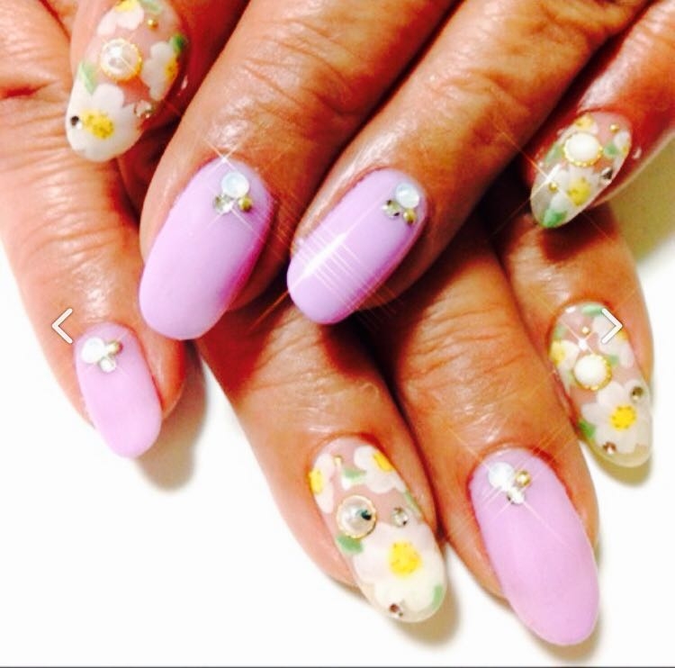 Nailimさんのネイルデザイン アート4本コース Tredina