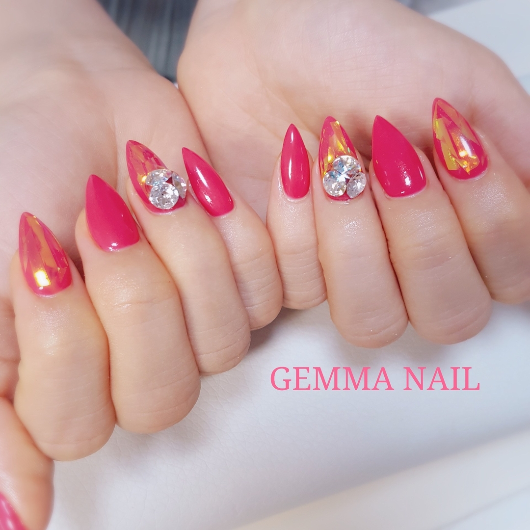 六本木ネイルサロン Gemma Nail のネイルデザイン ピンクネイル オーロラネイル 深夜ネイル六本木 Tredina