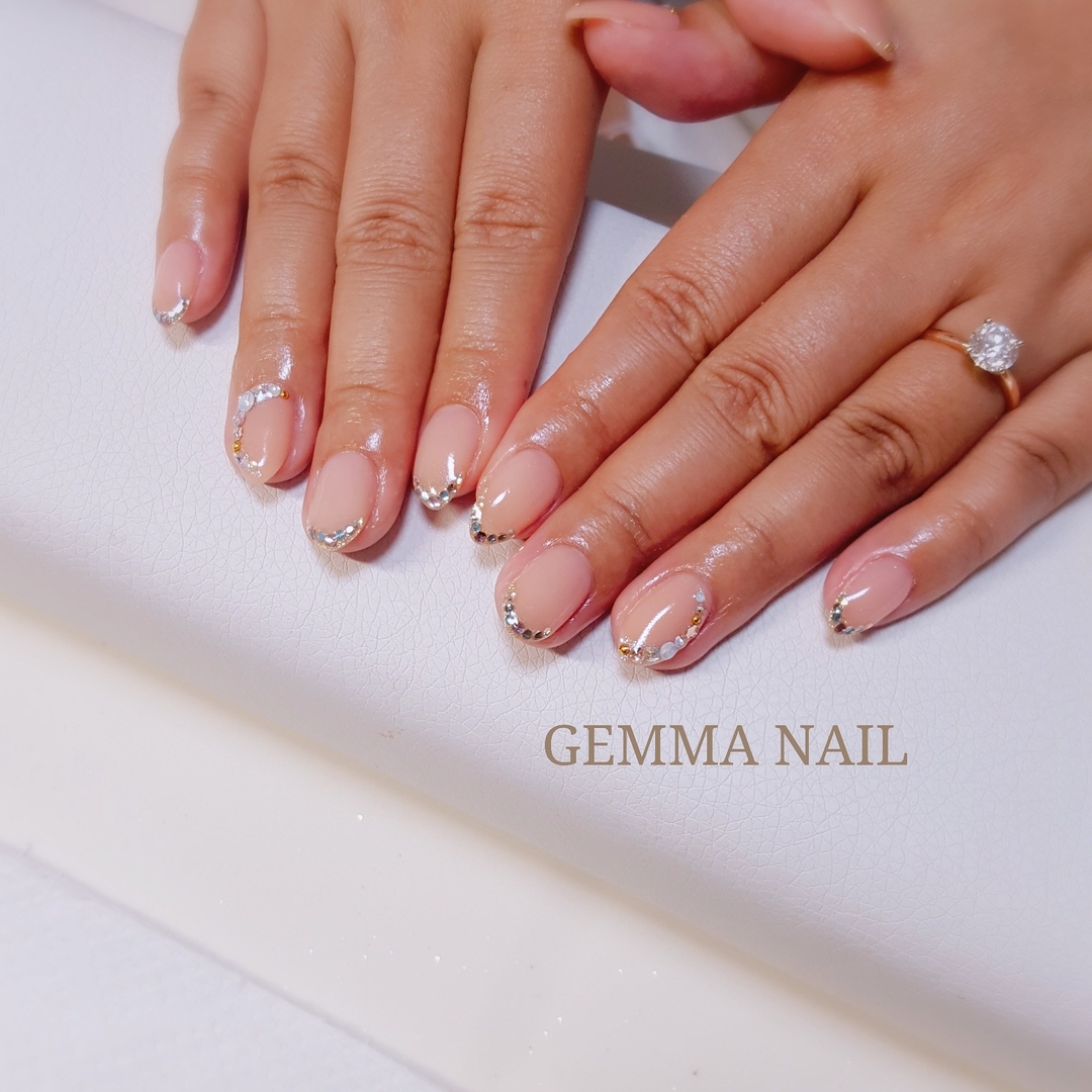 六本木ネイルサロン Gemma Nail のネイルデザイン 夏ネイル キラキラネイル 深夜ネイル六本木 Tredina