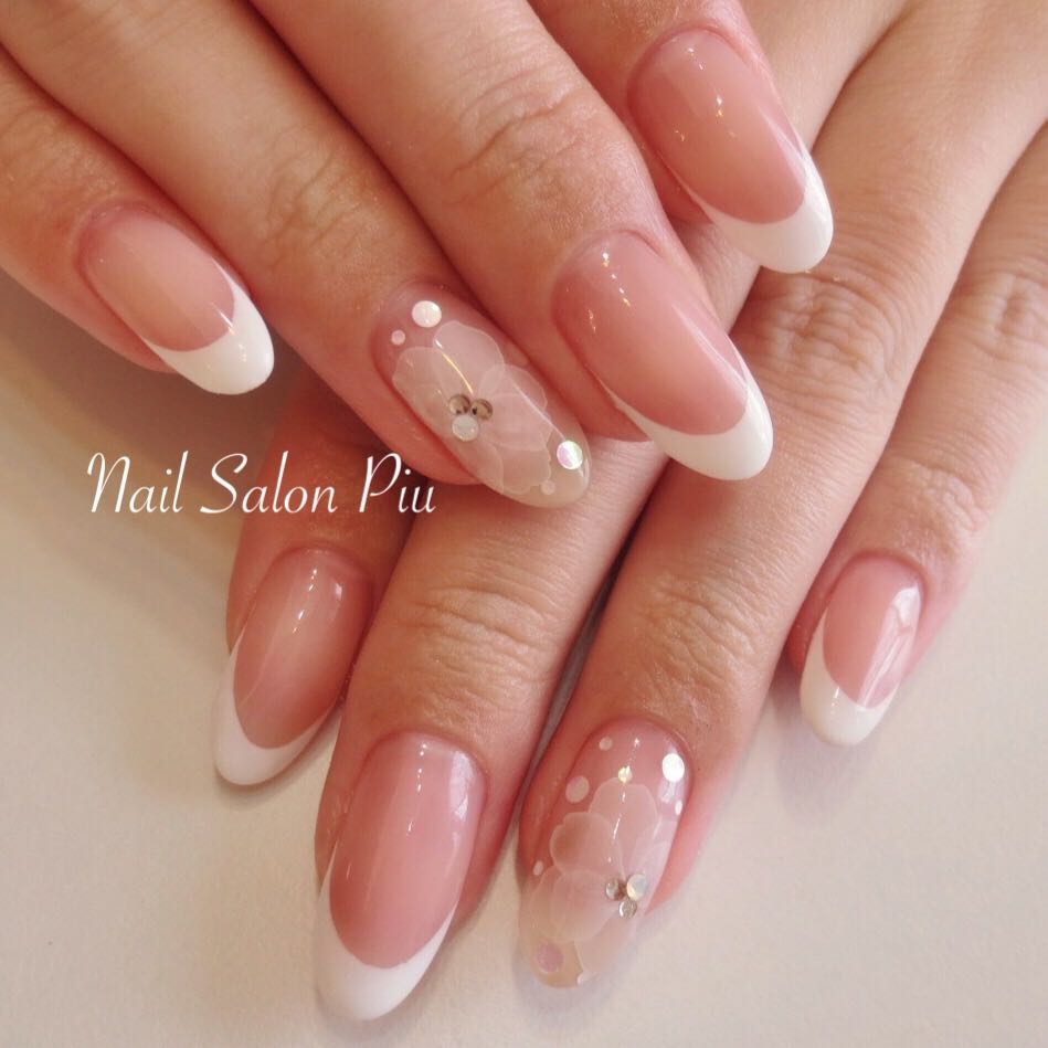 Nail Salon Piuのスナップ フレンチ シンプルネイル ブライダルネイル Tredina