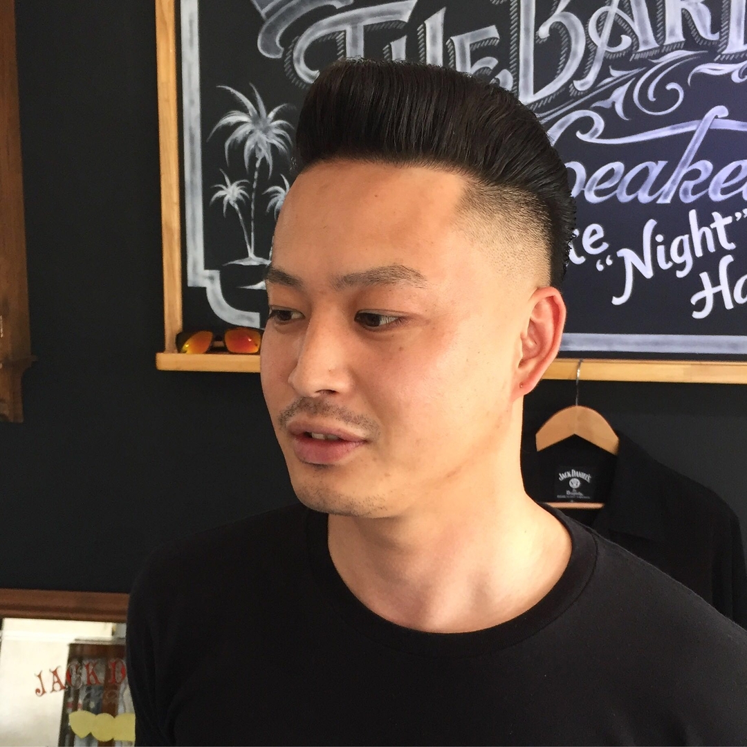 バーバースピークイージーさんのヘアスタイル Pompadour Ski