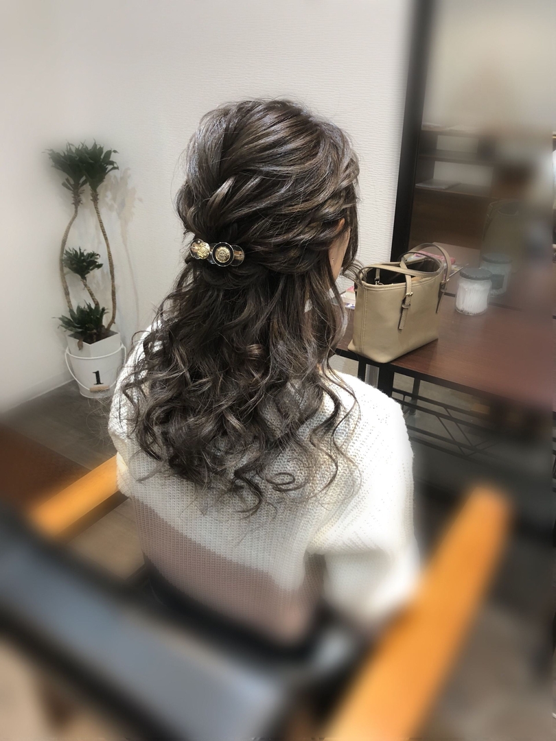 平原さんのヘアスタイル ハーフアップ宮崎市ヘ Tredina