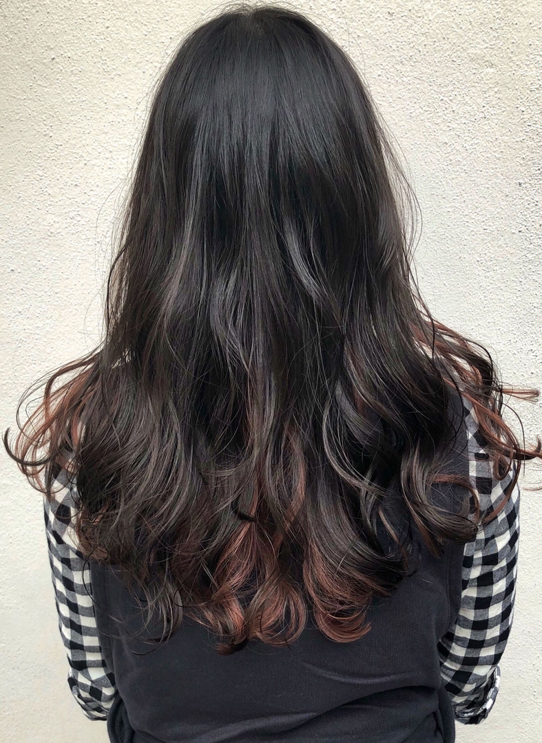 Ryosukeさんのヘアスタイル インナーカラーfloat Tredina