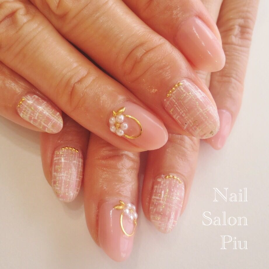 Nail Salon Piuのスナップ ピンクネイル ツイードネイル コンサバネイル Tredina