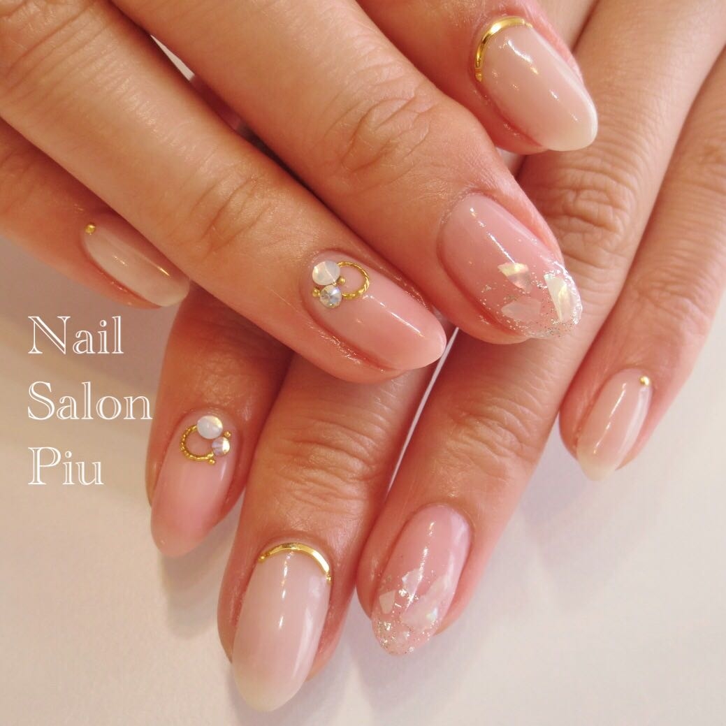 Nail Salon Piuのスナップ 夏ネイル シェルネイル シンプルネイル Tredina