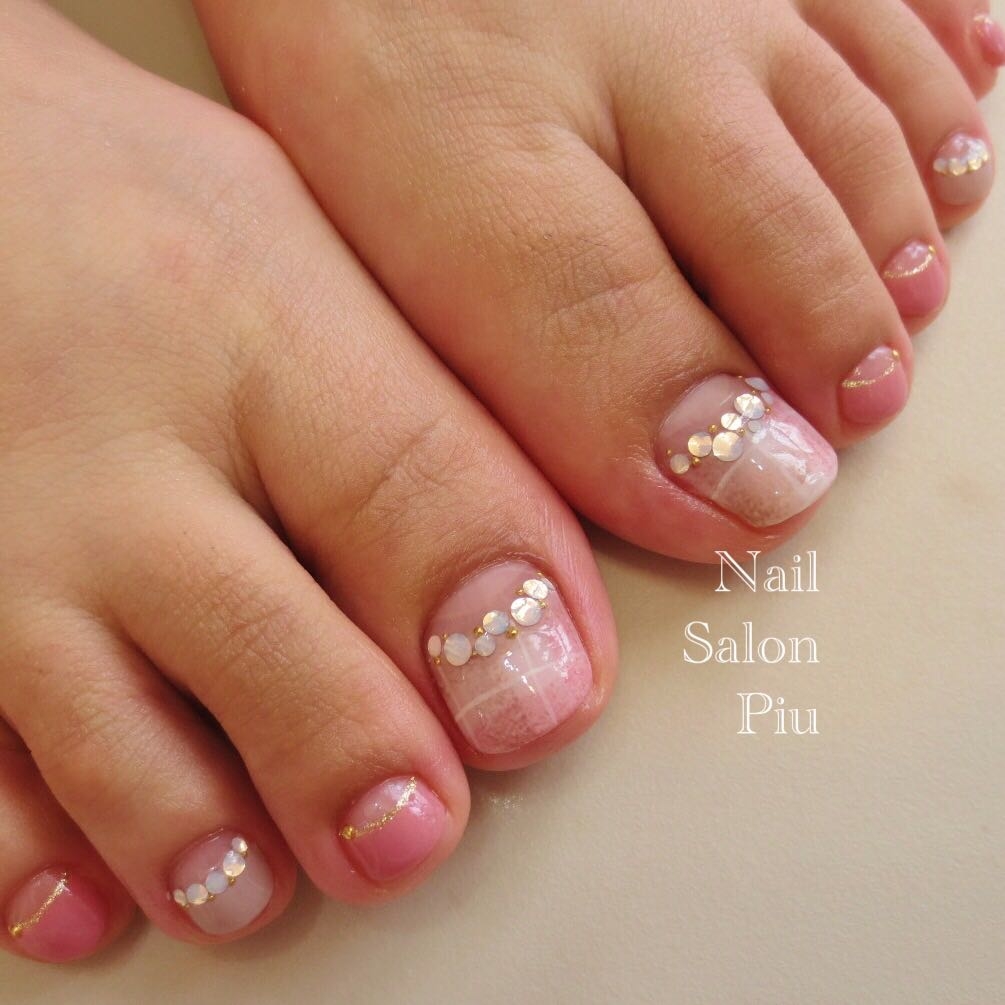 Nail Salon Piuのスナップ 秋ネイル フットネイル チェックネイル Tredina