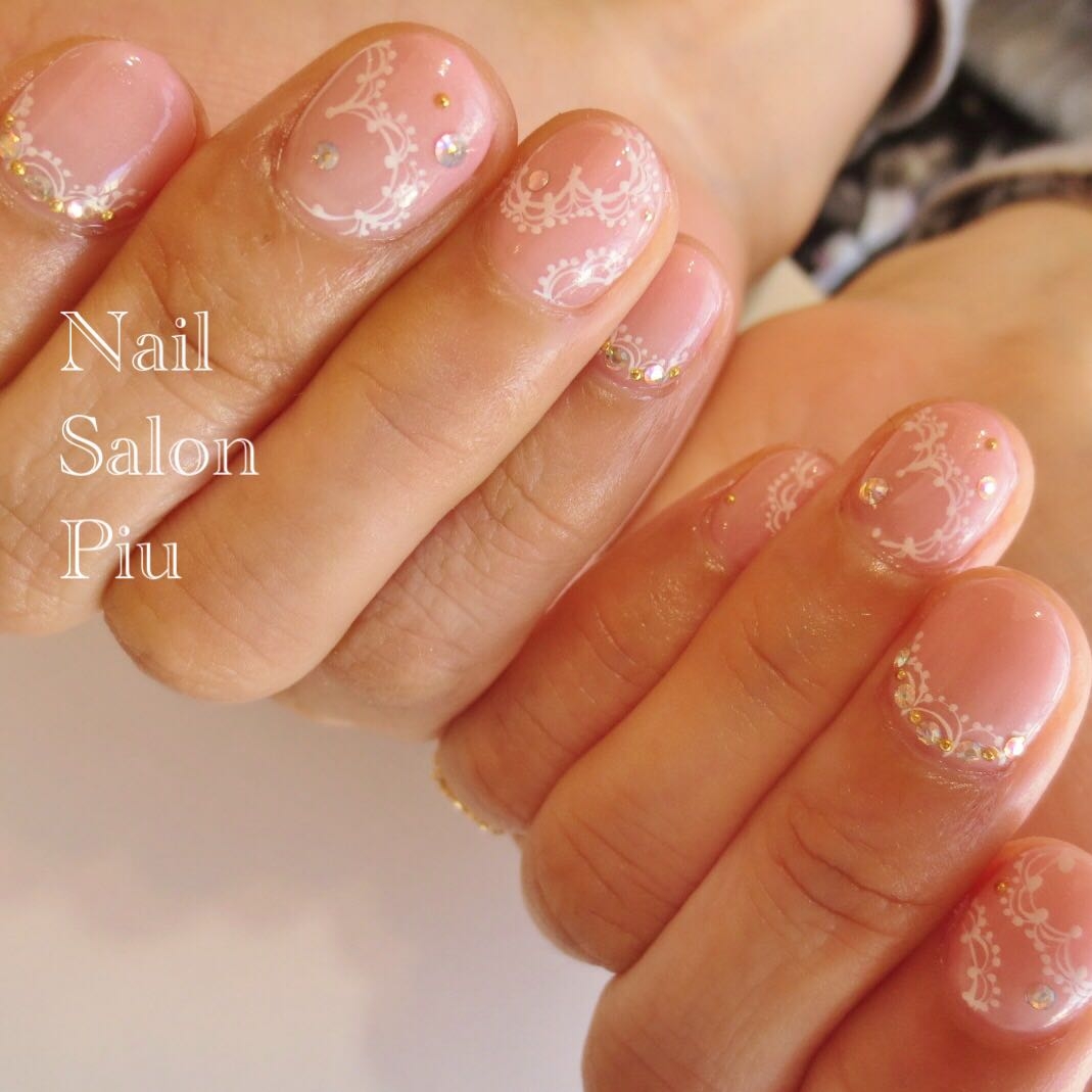 Nail Salon Piuのスナップ レースネイル ブライダルネイル 大人