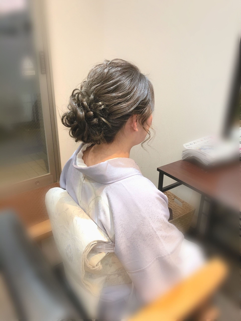 平原のヘアスタイル ヘアアレンジ アップスタイル 結婚式 Tredina