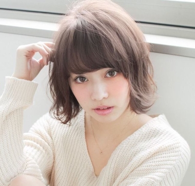 【2017秋】恋する髪色はスモーキーカラーで決まり!秋の女っぽヘアカラー4選