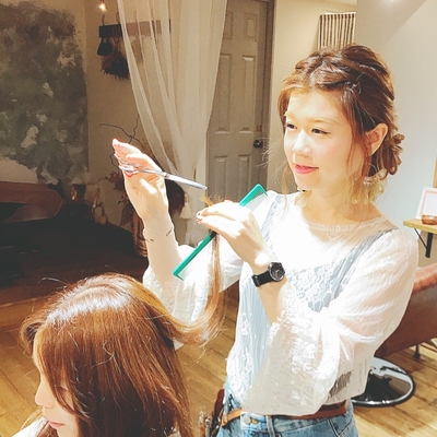 好きなことを褒められ、美容師の道へ。努力を惜しまずに見えてきたもの【nanon(ナノン)オーナースタイリスト 浦川由起江さん】
